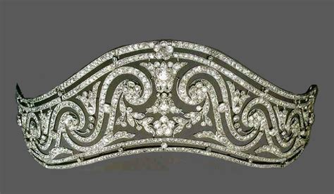 Diamond Tiara By Cartier 1911 Expressive Pattern Of The Garland Style