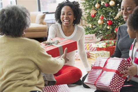 As you're making your christmas gift list, you may notice a few recipients who are trickier to shop for: Best Christmas Gifts for Moms in 2020
