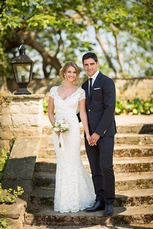 Welcome to the official facebook page instagram: Lars Stindl und seine Tanita feierten eine Traum-Hochzeit. | Kleid hochzeit, Kleider, Brautkleid ...