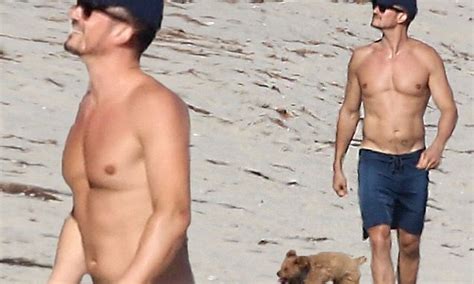 Orlando bloom legolas z cam martin freeman pirates of the caribbean hugh jackman celebs ab fab legolas eva green orlando bloom chris evans lotr the hobbit in hollywood abs. Orlando Bloom flaunts his toned abs as he goes shirtless ...