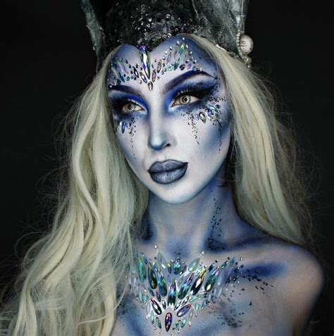 41 Most Jaw Dropping Halloween Makeup Ideas That Are Still Pretty Ice