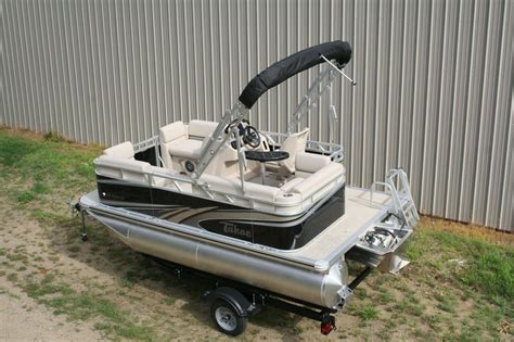 New 14 Ft Pontoon Boat With 25 Hp And Trailer 2020 For Sale For 27500