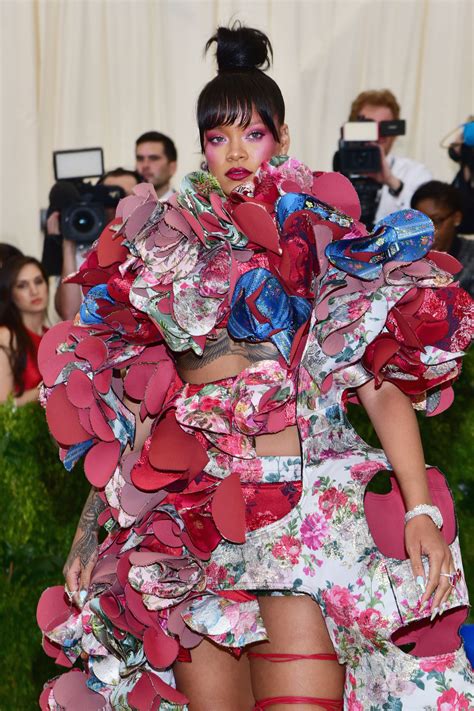 See The Most Avant Garde Red Carpet Looks From The 2017 Met Gala