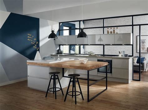 However, if you are unlucky, and your kitchen is modest in size. Kitchen Breakfast Bar Ideas & Inspiration | Howdens Joinery