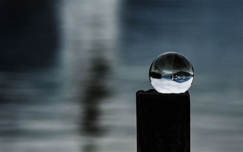 Download Wallpaper 3840x2400 Crystal Ball Ball Sphere Reflection