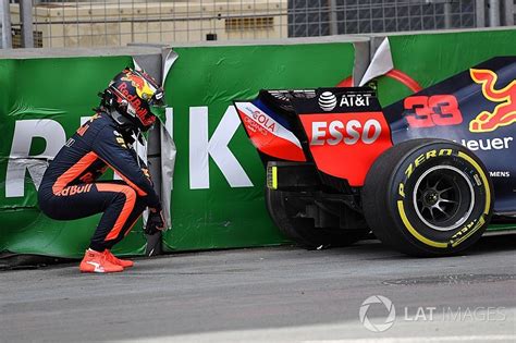 Search only for formel1 baku Formel 1 Baku 2018: "Mad Max" Verstappen crasht im Training!