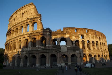 Coliseo Romano Roma Italia Tourist Attractions In Rom