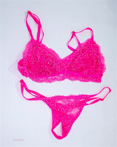 Kiki Klout Hot Pink Lace Bralette And Panties Set Fans Utopia