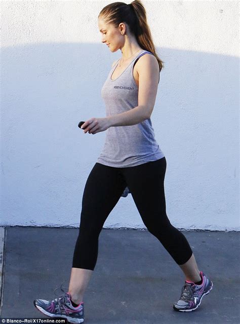 Minka Kelly Shows Off Her Slender Figure As She Leaves Gym In Leggings