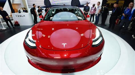 Tesla The Model 3 Is Now The Best Selling Luxury Car In America Cnn
