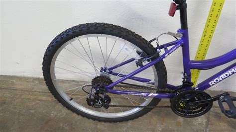 Roadmaster has been a trusted american value in recreational bike riding for decades. Roadmaster 26" Granite Peak 18-Speed Ladies Mountain Bike ...