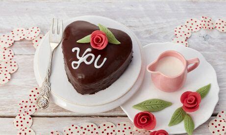 Er muss jetzt 35 min. Mini-Herz-Kuchen | Rezept in 2020 | Herzkuchen, Muttertag ...