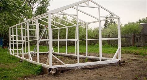 Shop for greenhouse kits in greenhouses. How to Choose the Best Greenhouse Kit for Backyard Gardeners