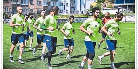 Yıldız oyuncu kendine makyaj yaptırdı. Akhisarspor Lige Başlamaya Hazır - Akhisarspor