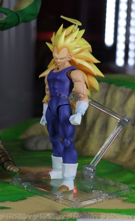 The first thing you can notice upon handling this dragon ball z figuarts vegito toy is the number of featured accessories. New SH Figuarts Dragon Ball Z Figures Revealed At Tamashii Nation 2015 - The Toyark - News