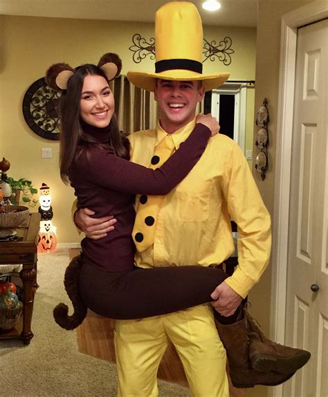 On the subject of Halloween costumes for couples, there are tons of ...