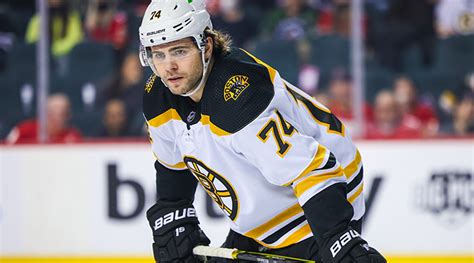 Boston Bruins Jake Debrusk Leaves Season Opener With Upper Body Injury