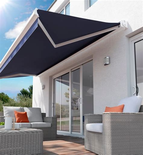 Pour vous protéger du soleil, c'est une solution particulièrement adaptée qui vous le store motorisé est équipé d'un moteur à l'intérieur de la structure. Choisir un store banne | Castorama