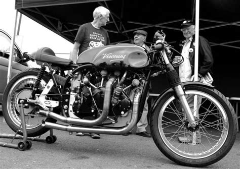 Vincent Classic Motorcycles Old Motorcycles Vintage Racing