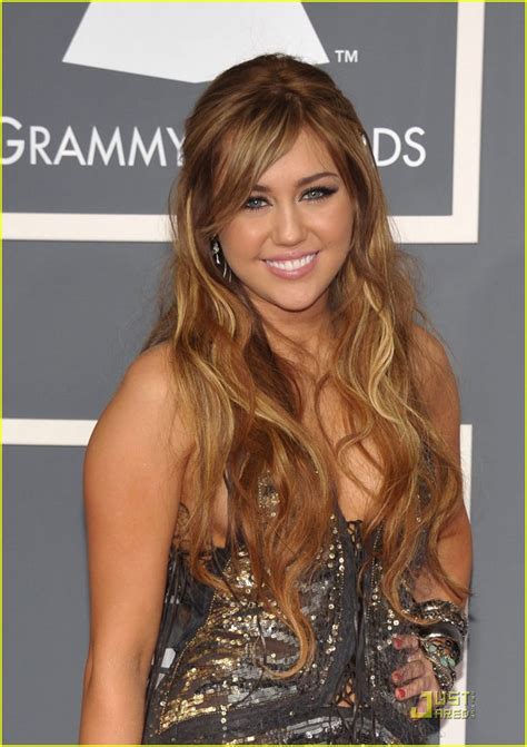 Miley Cyrus Grammys Red Carpet Photo Grammy Awards Miley Cyrus Photos