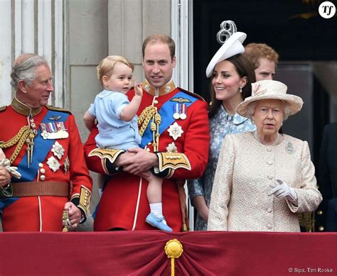 Now $92 (was $̶1̶2̶6̶) on tripadvisor: La famille royale d'Angleterre réunie pour les 89 ans de ...