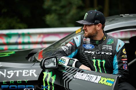 One of drifting's most iconic figures. Vaughn Gittin Jr. Destroys Tires For 12+ Miles On The ...