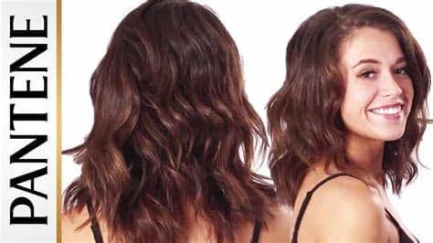 While you can get a perfect wavy look by going to a salon, that is really not necessary. How to Get Wavy Hair: With and Without Heat - YouTube