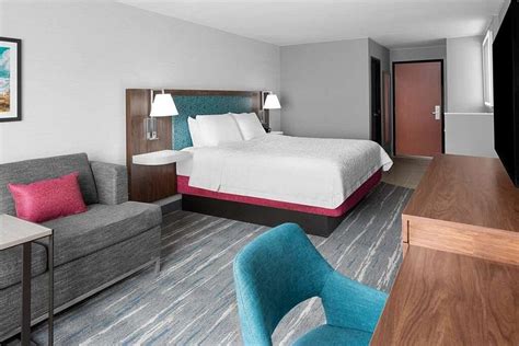 Hampton Inn Phoenix Biltmore Hotel Reviews Photos Rate Comparison
