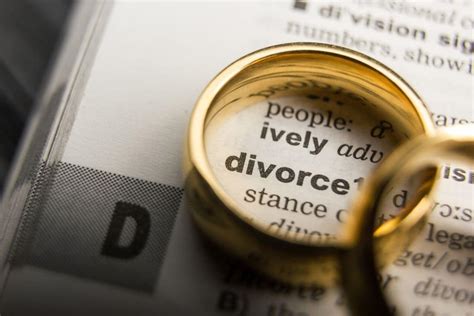 3 Signs You Need A Divorce Lawyer