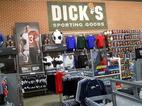 Dicks Sporting Goods Stores To Stop Selling Assault Style Rifles