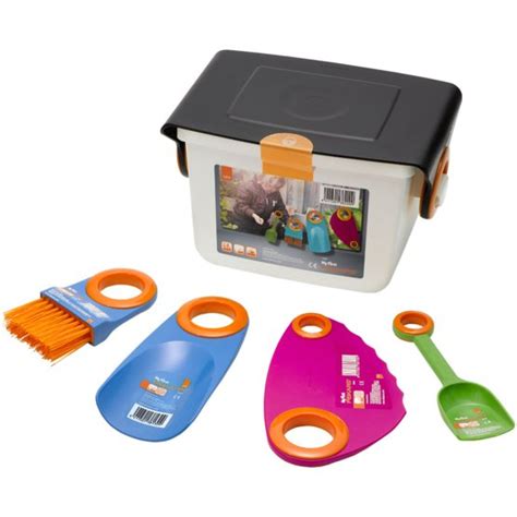 You can perform many different tasks together with the settings such as a marriage, digging, loosening the dirt, etc., additionally, transplanting crops from 1 pot to another, aerating, etc. My First Fiskars Box Set with small garden tools | Kids Tools