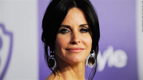 courteney cox pulls a monica geller and recycles a 21 year old dress for her daughter cnn