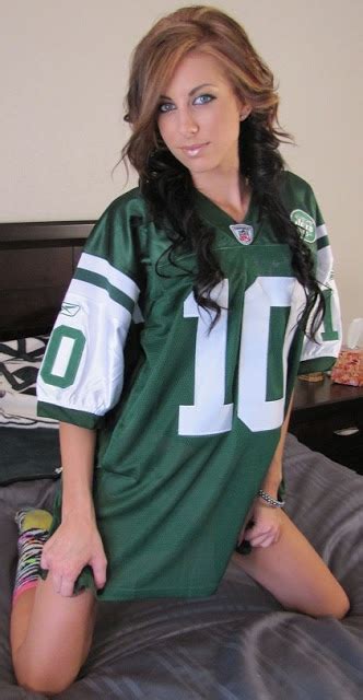 Jaw Dropping Reasons Why The Jets Have The Hottest Nfl Fans