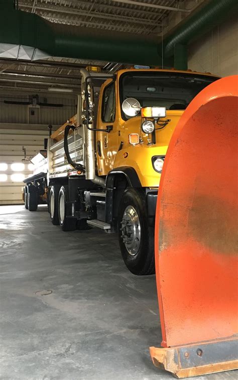 Pin By Jonathan Struebing On Snow Plows Snow Plow Trucks Vehicles