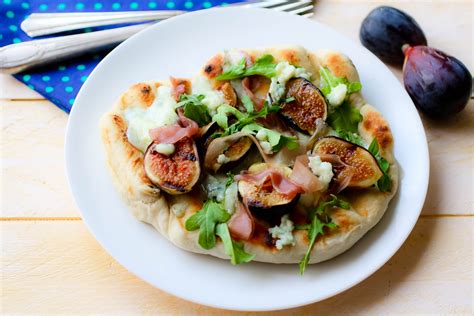 Grilled Pizza With Fig Prosciutto And Blue Cheese Grilled Pizza With