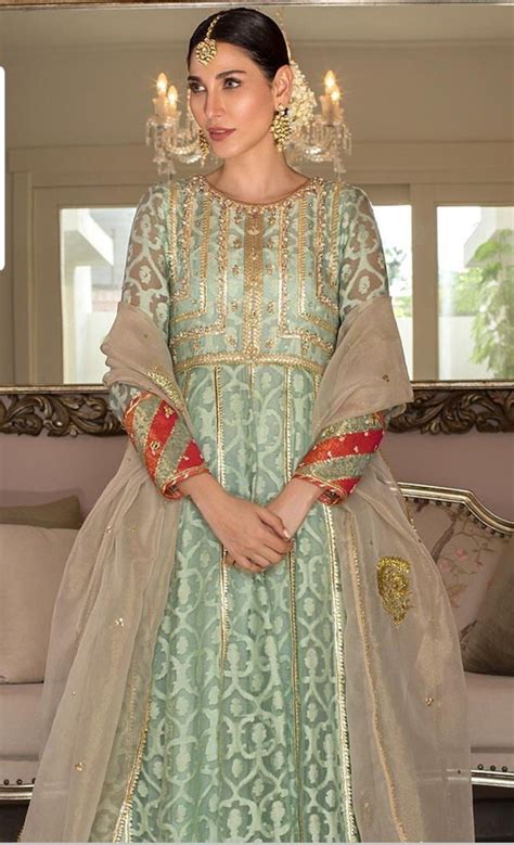Pin By Madiha Adnan On Eastern Dresses Pakistani Fashion Party Wear Eastern Dresses Designer