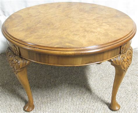 Those light and dark colors are amazing — even surprising. Round Burr Walnut Coffee Table - Antiques Atlas