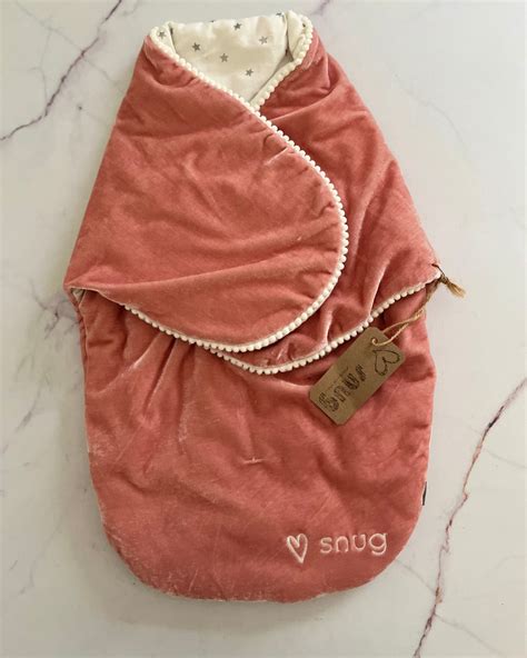 New Snug Pink Velcro Swaddle Blanket Nearly New Kids