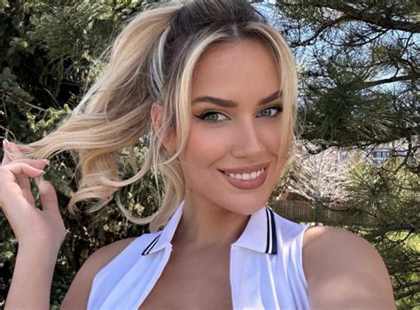 Look Paige Spiranac Reveals Her Controversial Golf Course Outfit The