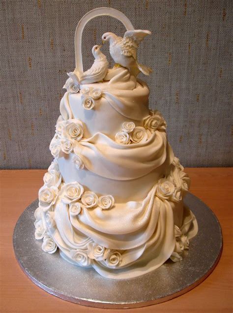 Beautiful And Creative Wedding Cakes Pics