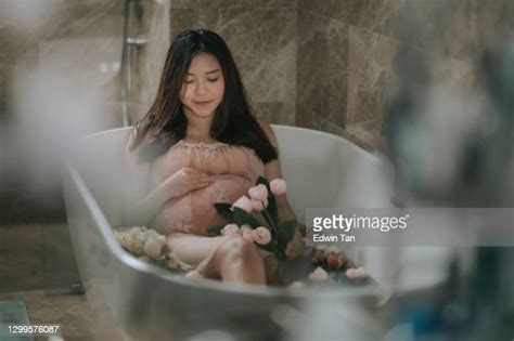Pregnant Bath Photos And Premium High Res Pictures Getty Images