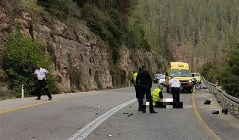 המשטרה עיכבה לחקירה צעיר שניסה לחטוף תיק מאחת הנשים. צעיר בן 25 נהרג בהתנגשות בין שני אופנועים לרכב סמוך ...