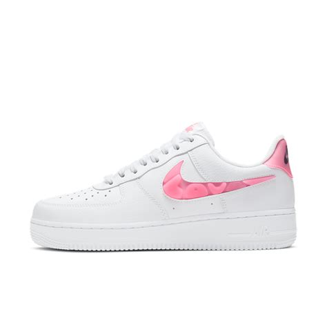 Gear up for 14 february with an alluring colourway that is sure to have your heart fluttering. Nike Air Force 1 Low Valentine's Day 'Love For All ...
