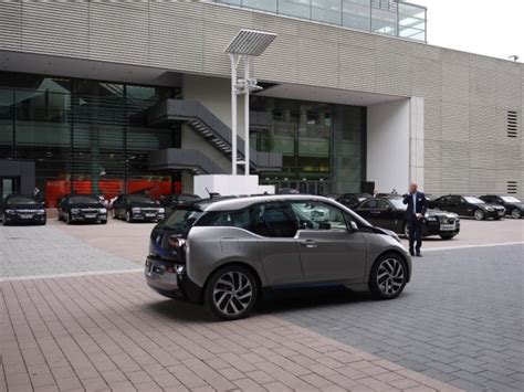 The i3 has narrow tires so it tends to understeer early. Volkswagen e-Golf vs the BMW i3. Which to buy?