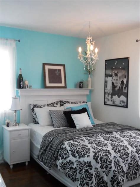 Turquoise comes alive, acquiring originality and richness in combination with whites, neutrals, or similar colors. Turquoise Black And White Bedroom Ideas - Home Decorating ...