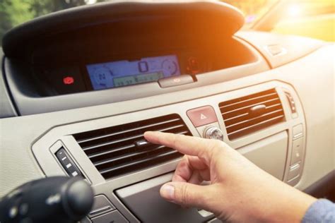 Feuchtigkeit im Auto professionell beseitigen