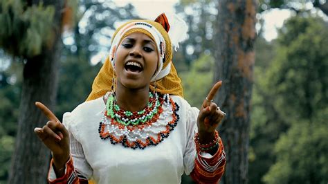 Faayo Mootii Magaalahoo New Oromoo Music Video 2018 Youtube