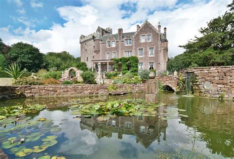 From wikimedia commons, the free media repository. Stunning 16th Century Comlongon Castle, in Dumfries and ...