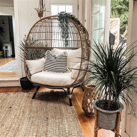 Egg chair by Maxine Tolman on home in 2020 | Chair, Accent chairs for