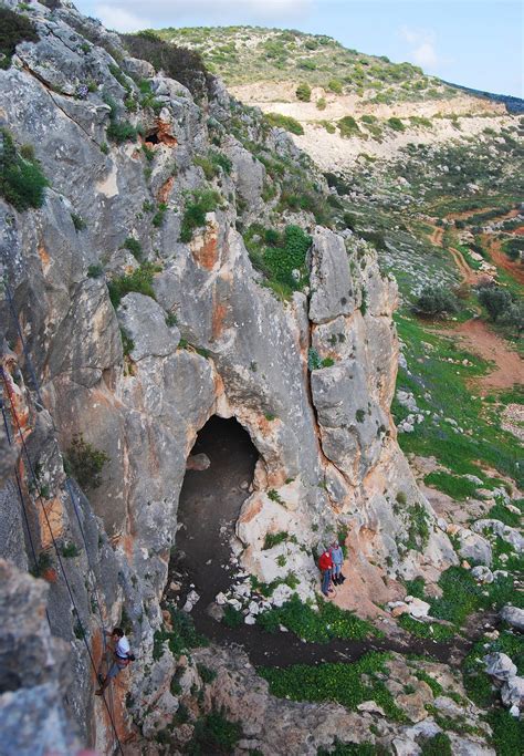 Pigeons Caves